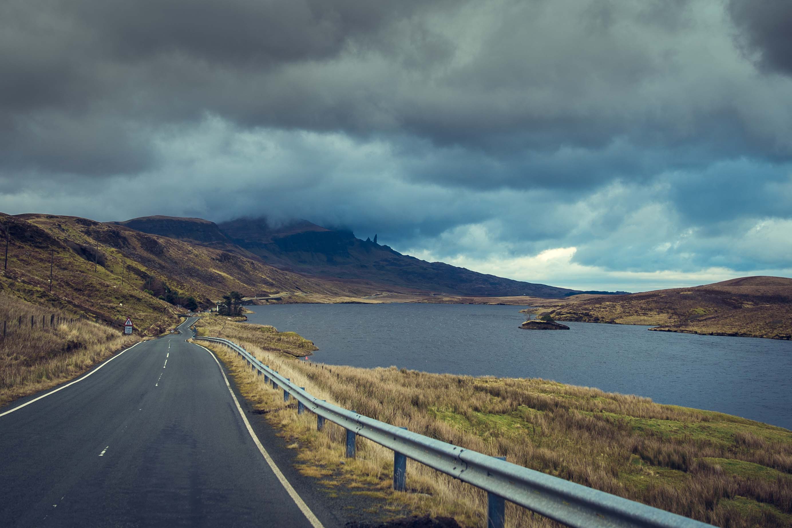 Écosse Scotland Inverness Ile de Skye montagne mer loch ness nessie