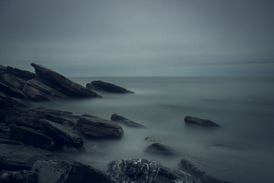 photo paysage mer océan pose longue minimal noir et blanc voyage photographe toulouse