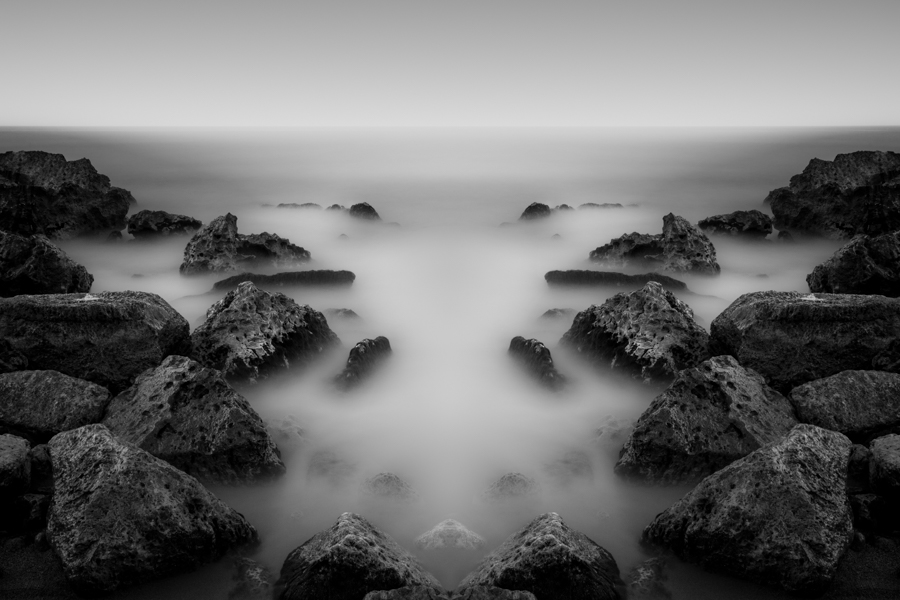 photo paysage mer océan pose longue minimal noir et blanc voyage photographe toulouse